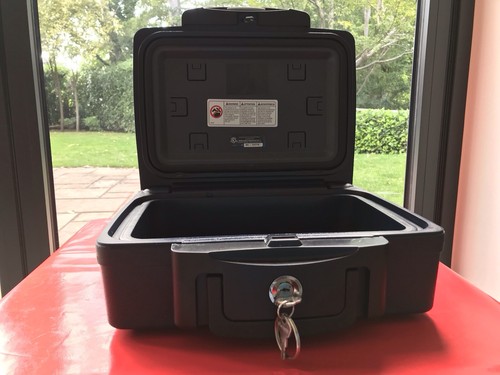 Sentry safe 1200 - safe,