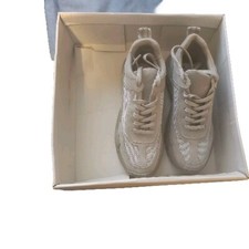 Oki Kutsu Trainers Size 4 Grey