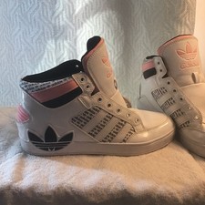 Adidas Hard Court High J Logo