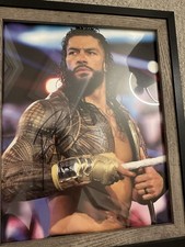 ROMAN REIGNS Signed (WWE