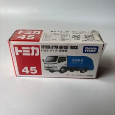 Tomica 45 Toyota Dyna cleaning