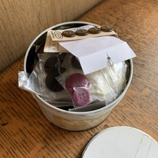 Vintage Tin Full of Buttons Weighs 1lb For Sewing / Arts and Crafts New & Used