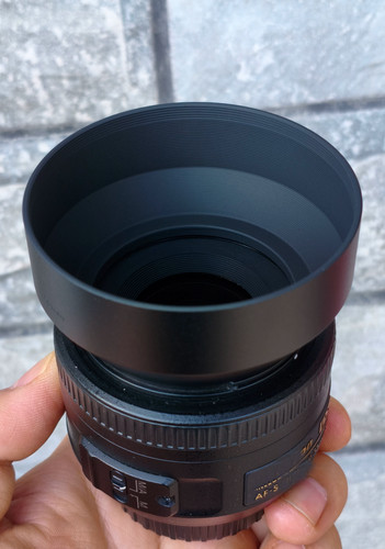Metal lens hood 52mm - metal, screw-in