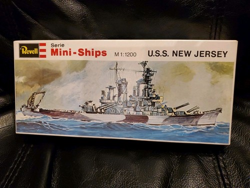 Vintage revell miniships - revell, uss