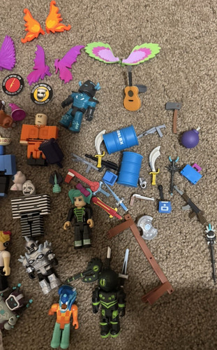 Roblox collectable figures - collectable,