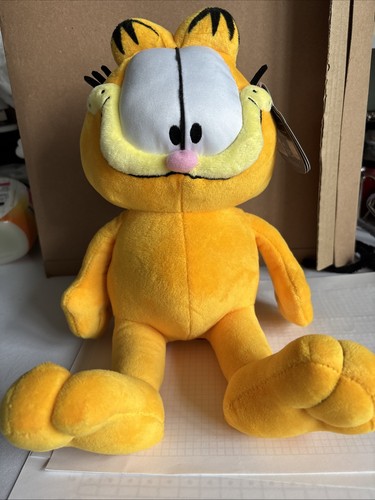 Nickelodeon sitting garfield - nickelodeon,
