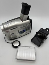 Samsung VP-D10 Camcorder Cassette With Battery Charger And New Battery - Silver