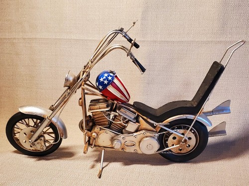 Large handcrafted metal - 9",