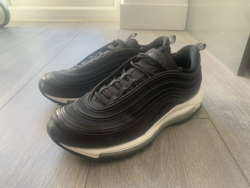 Nike air max black and - max,