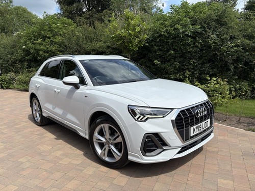 Audi white automatic - automatic, line