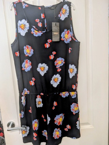 Stunning navy floral - stunning,
