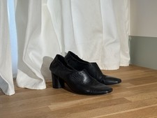 MIISTA - Black Leather Slip On