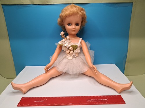 Vintage 1950s balerina - balerina, doll