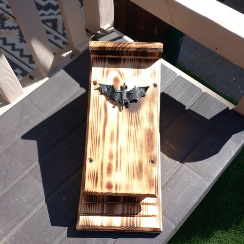 Redwood bat box with burnt - ,