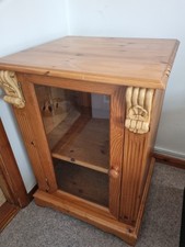 Wood Cabinet Stereo / Display