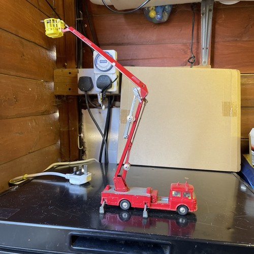 Simon snorkel fire - fire, engine