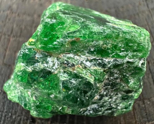123 natural tsavorite - 123.3, ct
