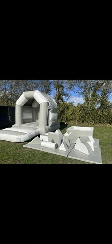Bouncy castle and softplay - castle,