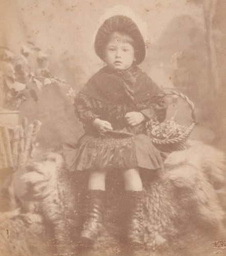 Victorian cabinet card photo - card,