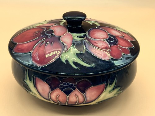 Moorcroft pottery anemone - pottery,
