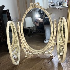 Vintage Cream Gold Folding