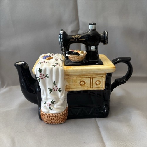 Vintage ceramic sewing - vintage,