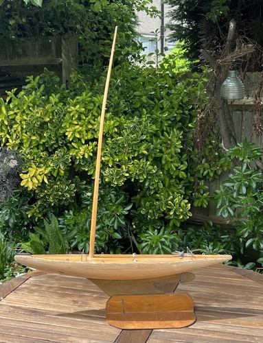 Vintage british pond yacht - pond,
