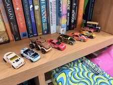 Bundle of Hotwheels Cars Some