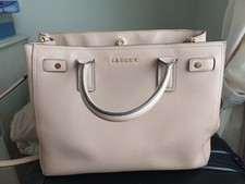 Jaegar light dusty pink