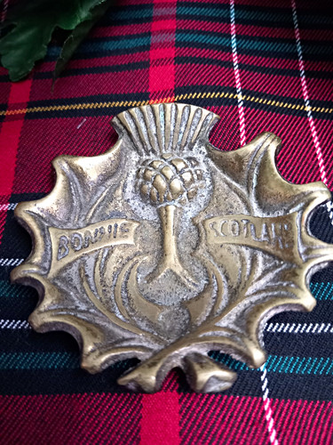 Vintage solid brass bonnie - brass, "bonnie