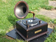 VINTAGE Novelty Gramophone