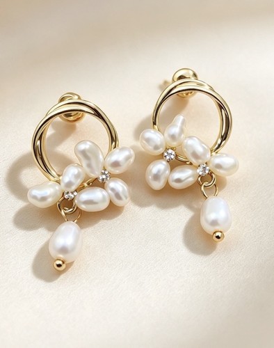 Gold tone baroque seed pearl - gold,