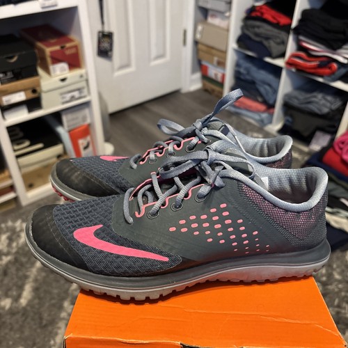 Women size 5 nike - women’s,