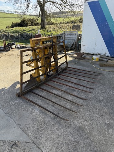 Grays 7ft push off buckrake - grays,