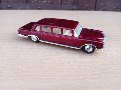 Corgi toys mercedes benz - mercedes,