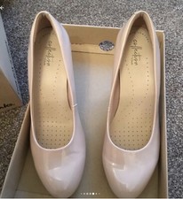 Clark’s Shoes Pink Size 7 