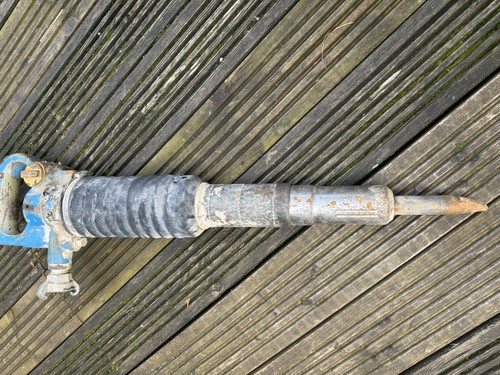 Demolition pick light air