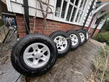 5 x Land Rover Defender  Boost