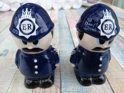 Novelty police salt pepper - police, &