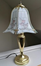 Tiffany Table Lamp  reproduction With  touch sensitive Base In Good Condition