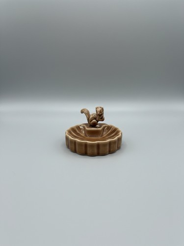 Wade squirrel pin - wade,