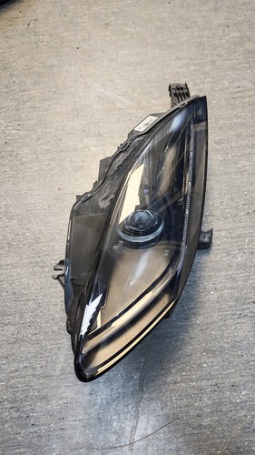 Jaguar type passenger - f-type, left
