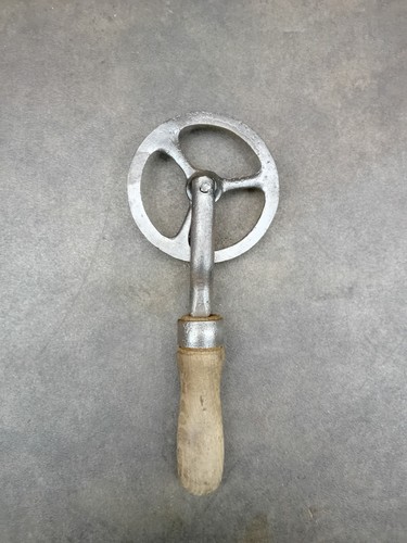 Antique blacksmiths - antique, 4"