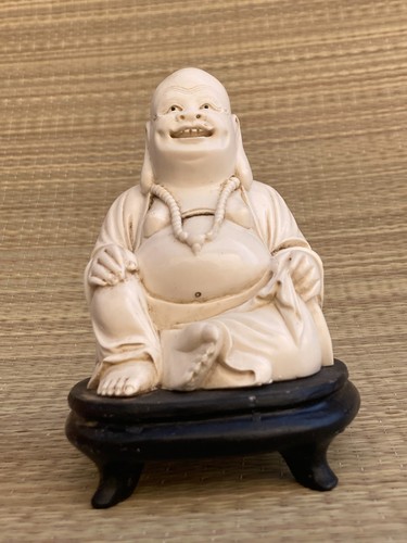 Light toned happy buddha - ,
