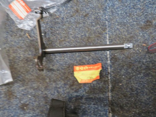 Suzuki ts185 gear - change, shaft