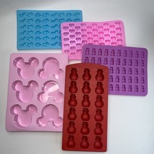 5 Silicone Soap Candy Chocolate Mould / Dinosaur/Gummy Bears/Hearts/Snowman