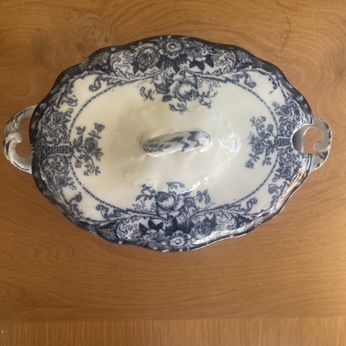 Antique blue white lidded
