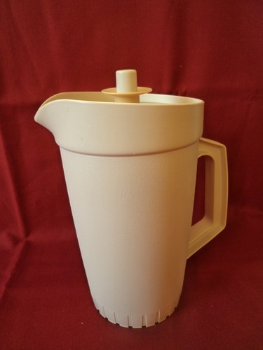 Vintage tupperware jug - jug, pitcher