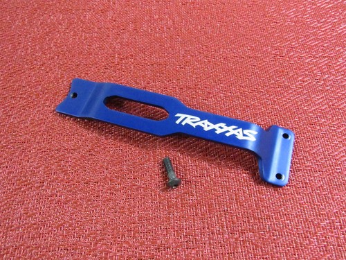 Traxxas revo 0 - traxxas, rear