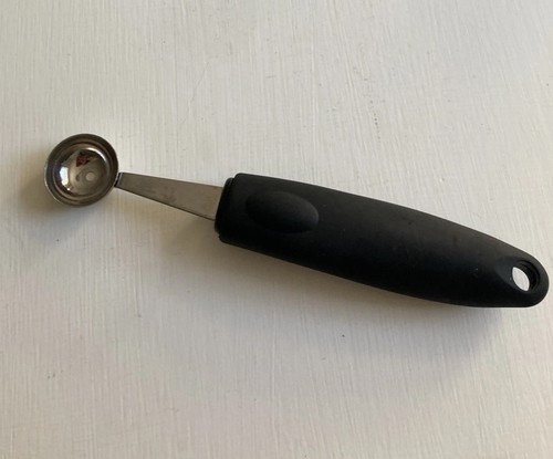 Melon baller with soft grip - baller,